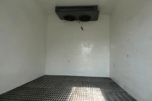 Furgon Nhr 2016  Termo Refrigeración ZARD AUTOS 9