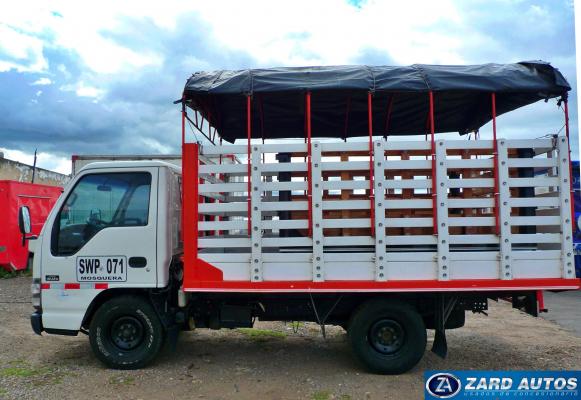 Chevrolet Nhr 2009 Estacas zard autos 3