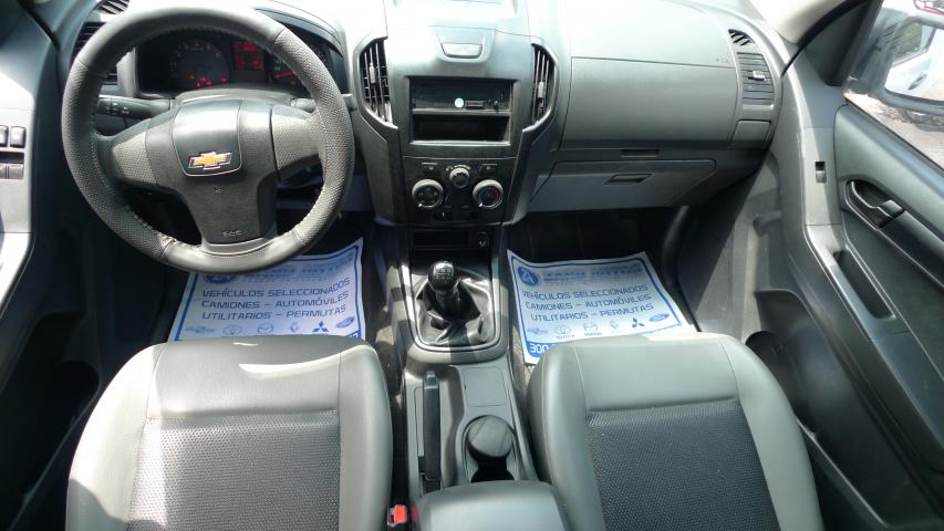 Chevrolet  Luv D-max  Furgon Seco 4x2 2500 Cc zard autos 8
