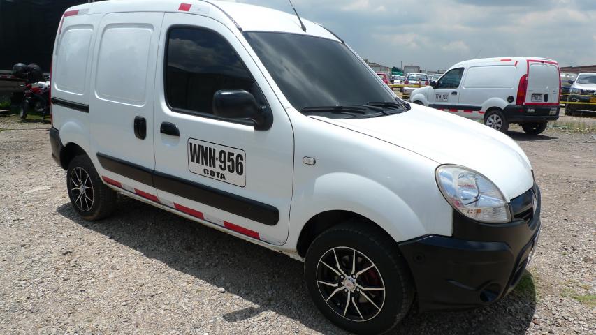 Camioneta Renault Kangoo Uv zard autos 3