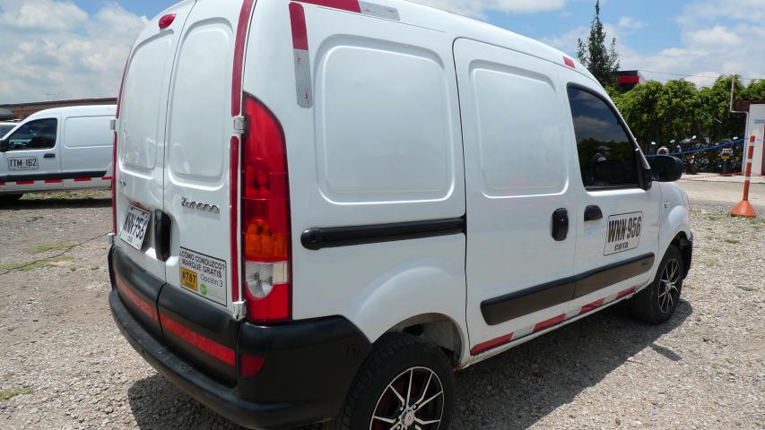 Camioneta Renault Kangoo Uv zard autos 5