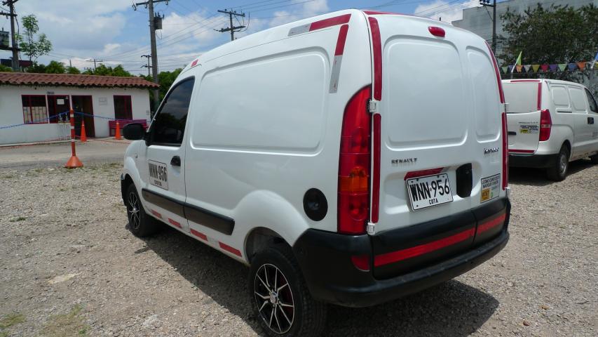 Camioneta Renault Kangoo Uv zard autos 7