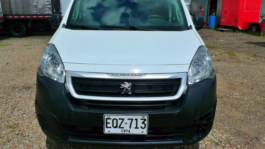  Peugeot Partner Carga  2018 zard autos 1