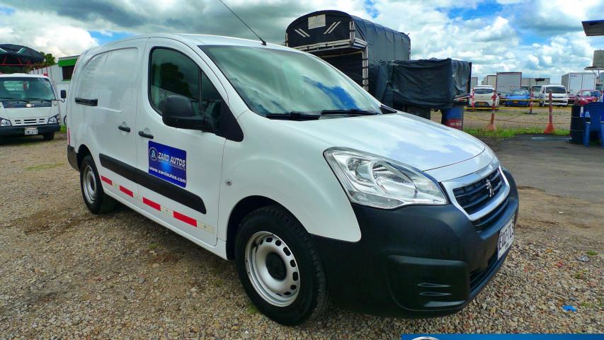  Peugeot Partner Carga  2018 zard autos 4