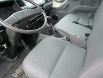 NHR FURGON INTERIOR CABINA
