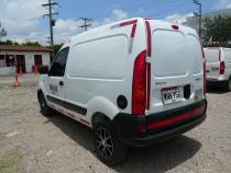 Camioneta Renault Kangoo Uv zard autos 7