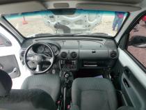 Camioneta Renault Kangoo Uv zard autos 9