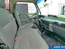 Chevrolet Nhr 2009 Estacas zard autos 9